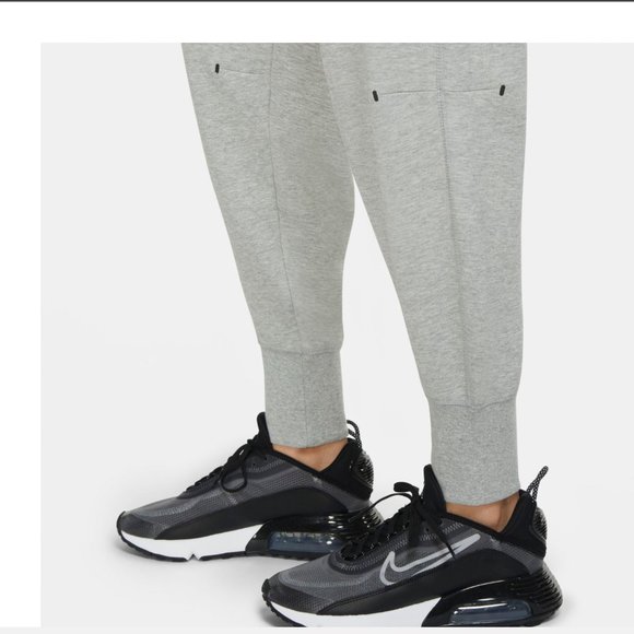 Nike Sportswear Tech Fleece - Women's Large - Gray - NWT! - Picture 5 of 7